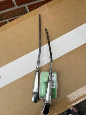 BMW 602 1802 2002 Classic Chrome Windscreen Wiper 1 Series +NK - Image 1 of 4