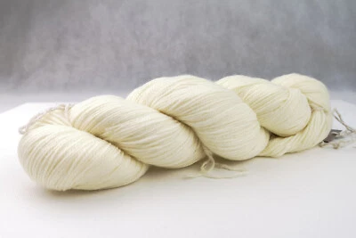 Calcetín blanco crudo digitación peso hilo 100% lana merino superlavado para tintorero manual  Foto 1 de 4