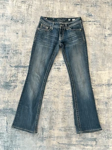 Pantalones de mezclilla Miss Me con estrás tachonados adornados corte bota talla 27" - Imagen 1 de 6