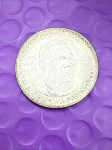 ❤️ 1951 US Mint silver half dollar, Booker T Washington Commemorative (2074) - Picture 1 of 2