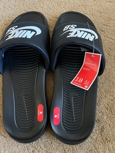 Nike SB Victori One Slides Color Black White Size 18 - Bild 1 von 6