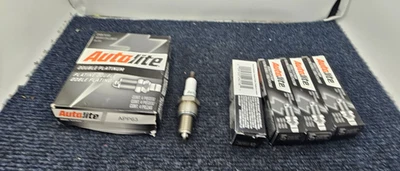 (CANTIDAD 4) Bujía Doble Platino Autolite APP63 para Honda Civic 1985-1987 Foto 1 de 4