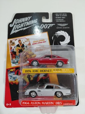 Johnny Lightning 007 James Bond 1:64 DieCast 1964 Aston Martin DB5 & AMC Hornet - Imagem 1 de 4