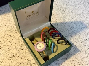 GUCCI Reloj de Cuarzo con Bisel Cambiante para Damas Esfera Dorada Hermoso Estado Pulsera - Imagen 1 de 6