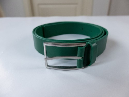 BOTTEGA VENETA cintura classica pelle verde parrocchetto 95 38 più adatta vita 36 pollici