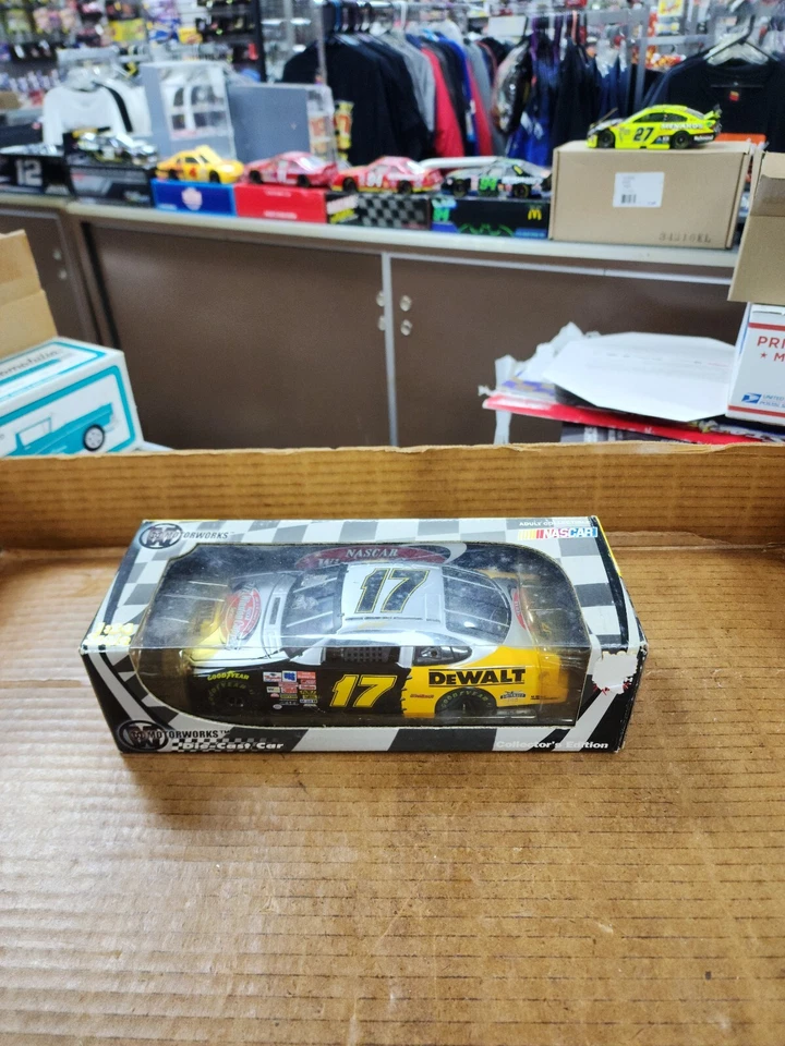 Matt Kenseth #17 Dewalt Winston Cup Champion 2003 Motorworks Die Cast 1 24