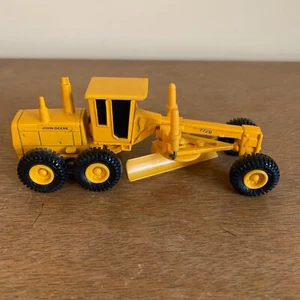 ERTL Diecast John Deere 772B Road Grader - Picture 1 of 7