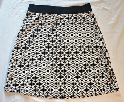 Falda para mujer Gilli mediana Kelsey blanco y negro diamante cintura elástica Foto 1 de 4