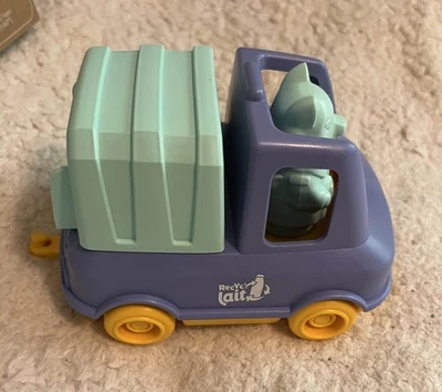 voiture et figurine Neuves - Photo 1/4