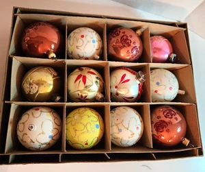 Lot 12 Assorted Vintage Christmas Ornaments in a Shiny Brite Box READ - Picture 1 of 10