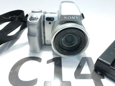 Sony DSC-H9 Cybershot 8.1MP 15x Zoom 1080 HD Digital Camera refm - Image 1 of 3