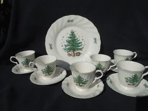 Nikko "Happy Holidays" Cups & Saucers - Picture 1 of 9