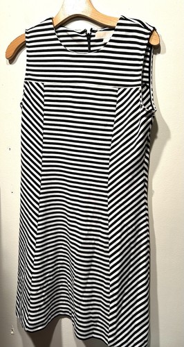 Abito svasato Kors Michael Kors nero bianco maglia aderente lunghezza ginocchio 6 S senza maniche