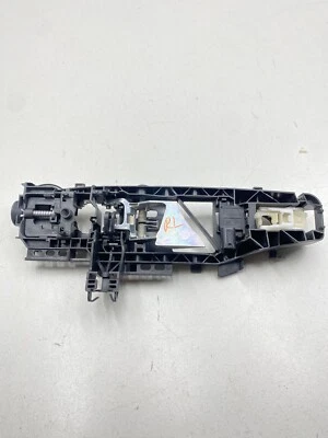 Soporte de manija de puerta trasera izquierda derecha Mercedes-Benz C300 2015-2017 OEM A0997602100 Foto 1 de 4