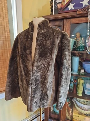 CHAQUETA ABRIGO de piel de cordero Mouton vintage años 70 talla pequeña marrón topo Foto 1 de 4