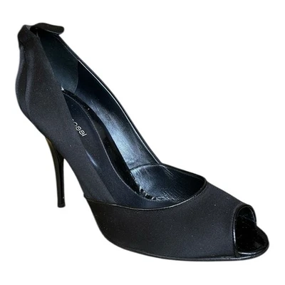 Zapatos de salón Sergio Rossi negros satinados punta abierta nudo lazo tacón de aguja alto EU 39.5 US 9 Foto 1 de 4