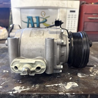 2005 2006 2007 Five Hundred Ford Freestyle Mercury Montego 3.0 AC A/C Compressor - Image 1 of 4