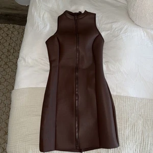 NWT Skims Rubberized Scuba Swim Mock Neck Dress Women’s SIZE M - Picture 1 of 4