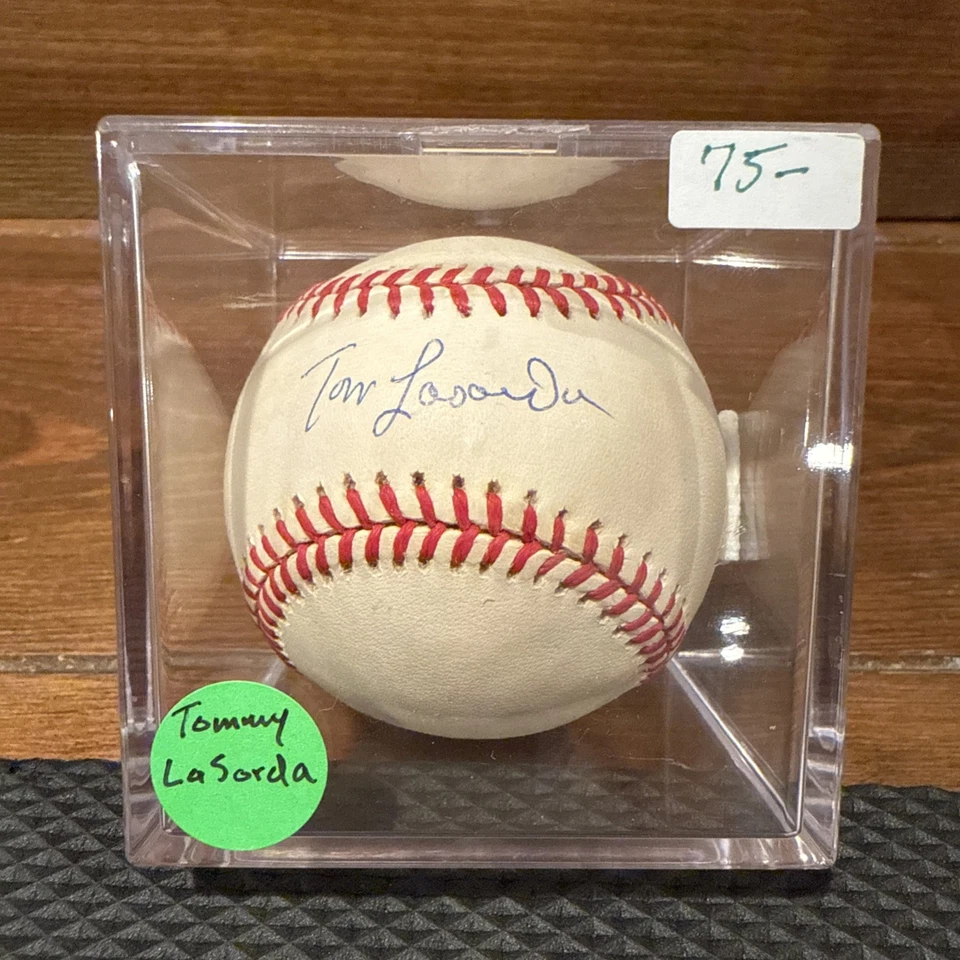 Бейсбольный мяч с автографом Томми Ласорды из Зала славы Зала славы - Изображение 1 из 3