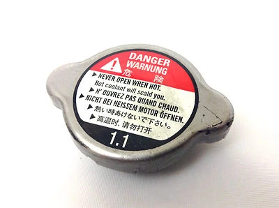 TAPA RADIADOR HONDA CBR1000RR XR650 CHF50 RVT1000 ST1300 VTR1000 19037-GEE-710 Foto 1 de 3