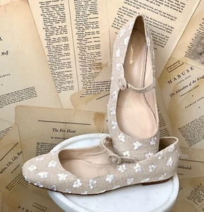 Anthropologie Larroude Ballet Flat Daisy Embroidered Tan Fabric Maryjane 10 NEW - Picture 1 of 9