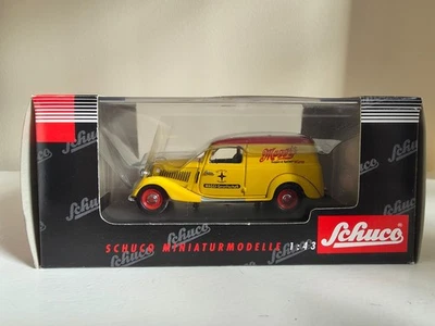 Coche de caja Schuco Mercedes 170V Maggi (Kastenwagen), en caja de plástico original. Foto 1 de 4
