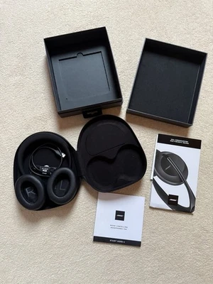 Bose 700 Noise Cancelling Over-Ear Kopfhörer - Schwarz (794297-0100) - Bild 1 von 4