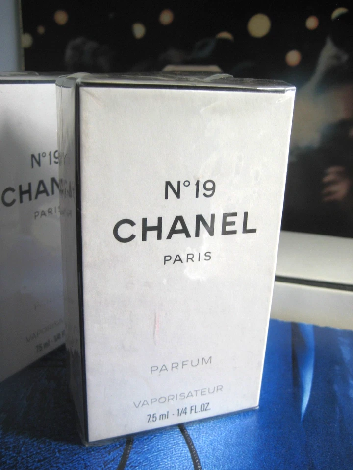 🎁De colección de los años 70 **PERFUME 0,25 oz 7,5 ml Chanel Nº 19 spray extracto perfume puro Foto 1 de 4