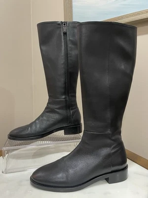 Botas femininas de couro Stuart Weitzman tamanho 8,5 - Imagem 1 de 4