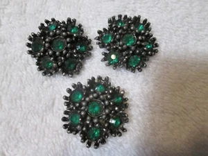Antique Metal Buttons With Sparkling Emerald Green Rhinestones Set Of 3 - Picture 1 of 6