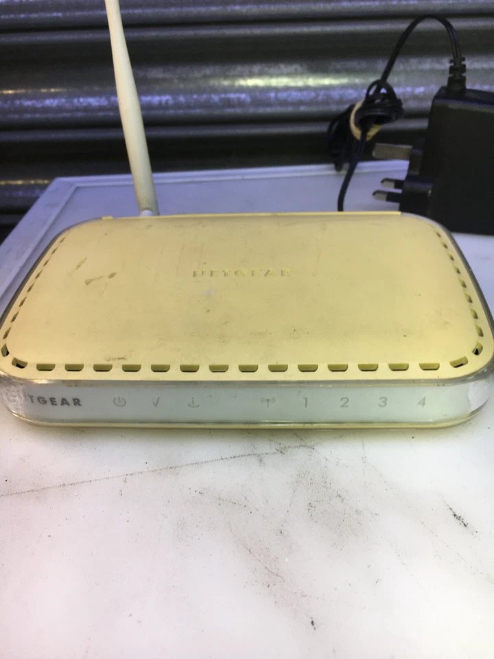 NETGEAR DG834G v3 54Mbps Wireless ADSL2+ Modem Router UK SELLER FREE P&P B150 - Image 1 of 1