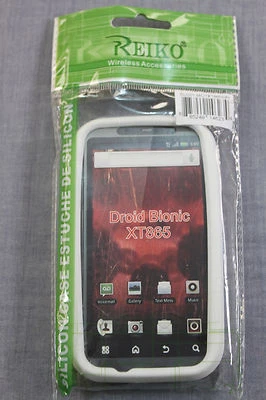 FUNDA PROTECTORA DE SILICONA DURADERA MOTOROLA DROID BIONIC XT865 REIKO BLANCA NUEVA CON ETIQUETAS $40 Foto 1 de 2