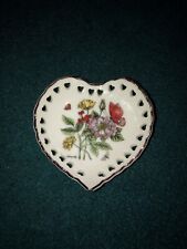 VINTAGE HEART SHAPED FLORAL DESIGN PIERCED PIN TRAY / DISH 9CMS X 8CMS