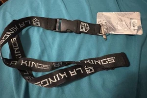Los Angeles Kings Team Logo W/Detach Keystrap NHL - Picture 1 of 5