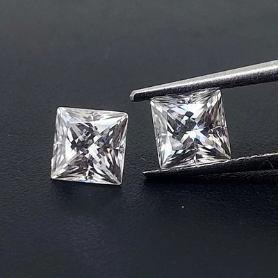 4 ММ Выращенные в Лаборатории Бриллианты Пара D ЦВЕТ VVS ЧИСТЫЙ Квадратная Огранка Несертифицированные - Изображение 1 из 4