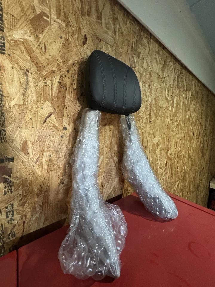 Barra Corbin Sissy con almohadilla trasera de pasajero BMW R18 2021-2025. Nuevo Foto 1 de 3