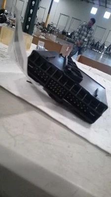 Módulo de control de carrocería delantera usado se adapta a: Hyundai Genesis 2012 control de carrocería BCM Sdn f Foto 1 de 4