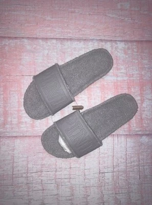 Sandalias Victoria's Secret ROSA Logo Gris Sherpa Slides, Talla: S 5/6 Nuevas con Etiquetas Foto 1 de 3