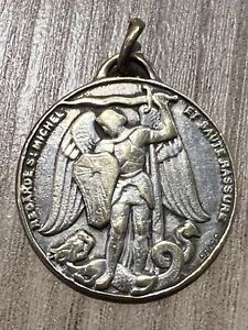 Medaille religieuse  " Saint Michel Protège Les Parachutistes " - Metal Argente