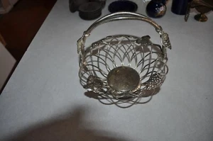 Studio Silversmiths Basket With Grape Clusters, Leaves, And Vine - Picture 1 of 7