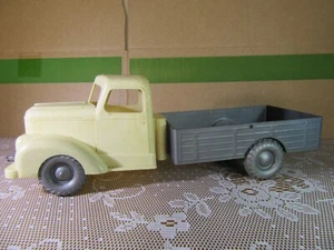 509Y Vintage 1950 Camion Pick-Up Jouet Ancien Bazar Plastique Dur L 33 cm - Picture 1 of 10