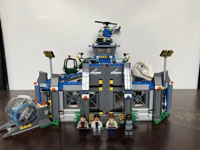 LEGO Jurassic World: Indominus Rex Breakout (75919) - Image 1 of 4