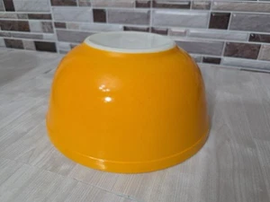 Vintage Pyrex 8.5" Orange Creamsicle Nesting Mixing Bowl #40 – Mid-Century Charm - Picture 1 of 22