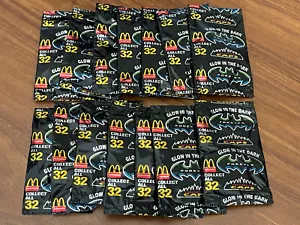 LOT 14 SEALED PACKS Pogs 1995 McDonalds Batman Forever Collector Caps Glow Dark - Bild 1 von 1