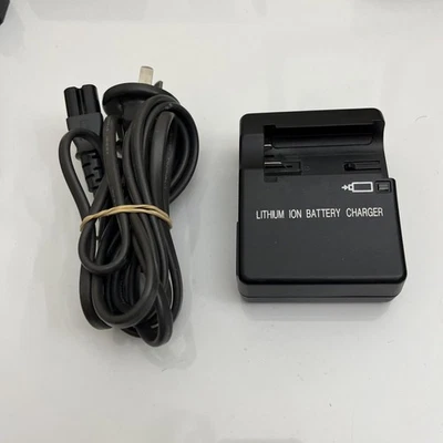 Cargador de batería genuino RICOH BJ-5 para batería Ricoh DB-50 Caplio Foto 1 de 4