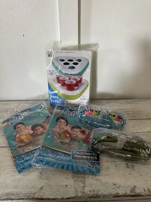 Set Of Fun Kids Pool Toys READ To See All You Will Get. Includes New Googles - Image 1 of 4