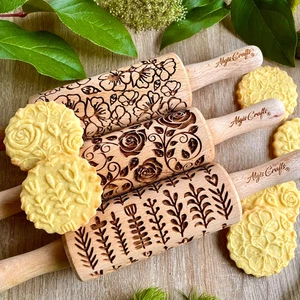 CHRISTMAS FUN 3 Kid Rolling Pin Set. Wooden Laser Cut Embossing Cut Mini Rolling - Picture 1 of 27