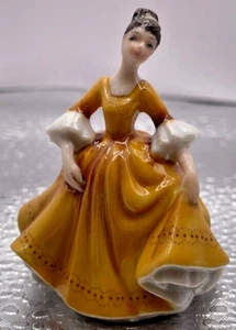 Figura Royal Doulton "STEPHANIE" M216 2004 pieza rara y extremadamente bonita - Imagen 1 de 7