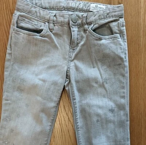 Gap Kids Jeans Denim Sz 10 Gray Silver Star Skinny Leg - Picture 1 of 2