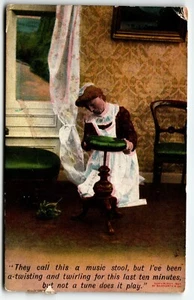 Postal Humor Maid They Call This a Music Stool PM 1910 - Imagen 1 de 2